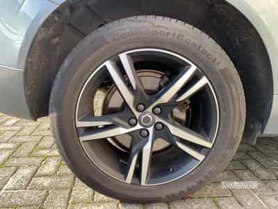 Volvo XC60 2.0 T8 Twin Engine R-Design eAWD Geartronic (2018) - Photo 8