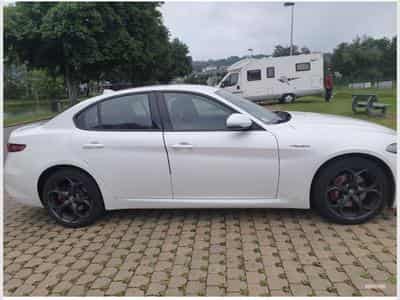 Alfa-Romeo Giulia 2.0 T Veloce Q4 Auto. (2020) - Photo 3