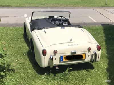 Triumph TR3 2.0 RHD (1962) - Photo 2
