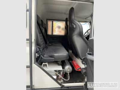 Land-Rover Defender (2010) - Photo 5