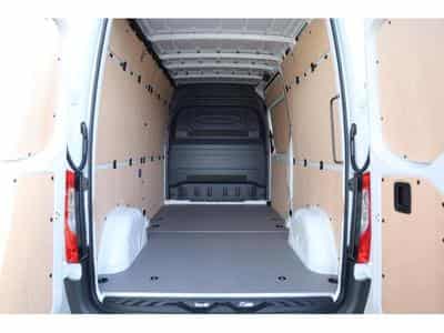 Mercedes Sprinter 315 Kasten L2 FWD (2023) - Photo 3