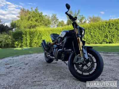 Indian FTR FTR 1200 Carbon R (2022) - Photo 6