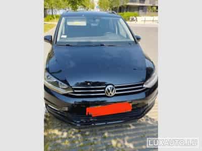 VW Touran (2015) - Photo 1