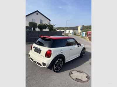 Mini Cooper Sport (2019) - Photo 1
