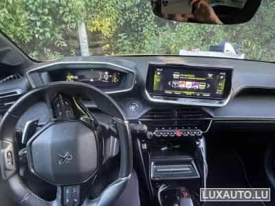 Peugeot 208 GT (2022) - Photo 4
