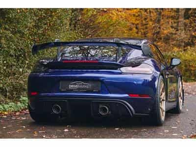 Porsche Cayman GT4 RS Weissach (2023) - Photo 3