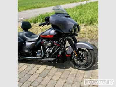 Harley-Davidson CVO Street Glide 117 cui (2020) - Photo 4