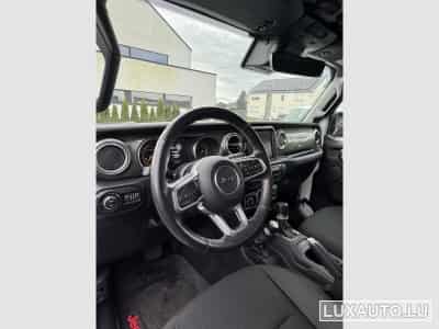 Jeep Gladiator Overland (2022) - Photo 7