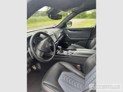 Maserati Levante (2021) - Photo 11