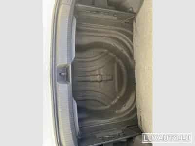 VW Golf 8 (2021) - Photo 9