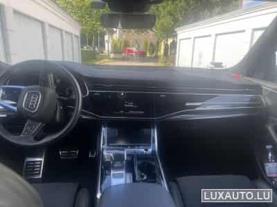 Audi Q8 S-line (2022) - Photo 9