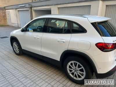 Mercedes GLA 200 (2021) - Photo 4