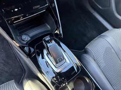 Peugeot 2008 II GT (2022) - Photo 13