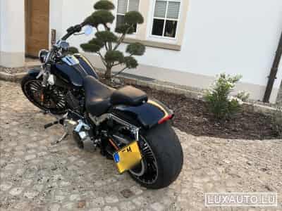 Harley-Davidson Softail Breakout (2017) - Photo 2