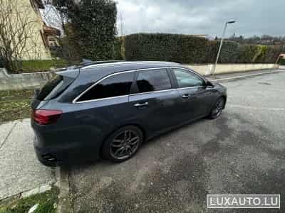 Kia Ceed Sw GT Line 1.5T 160 DCT (2023) - Photo 4
