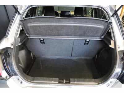 Suzuki Swift GL+ (2024) - Photo 6