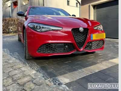 Alfa-Romeo Giulia Q4 Veloce 2.0 Turbo (2021) - Photo 10
