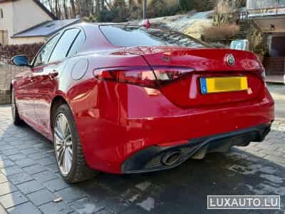 Alfa-Romeo Giulia Q4 Veloce 2.0 Turbo (2021) - Photo 4