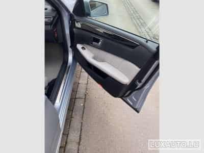Mercedes E 220 Avantgarde (2012) - Photo 9