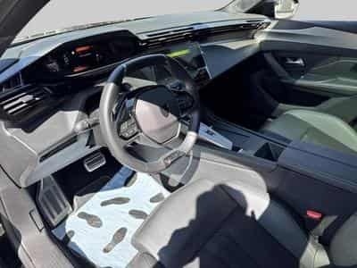Peugeot 308 GT (2023) - Photo 11
