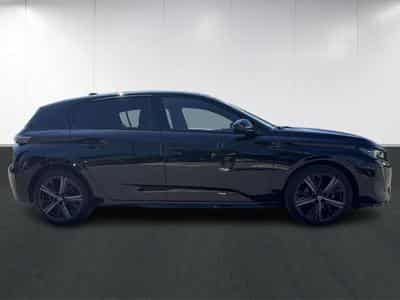 Peugeot 308 GT (2023) - Photo 8