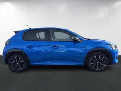 Peugeot 208 GT Line (2023) - Photo 2