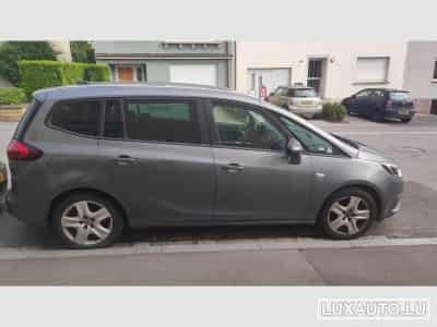 Opel Zafira (2019) - Photo 2