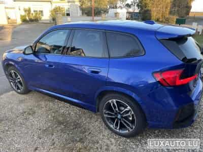 BMW iX1 Sport M (2024) - Photo 8