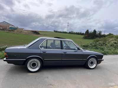 BMW 525 525i E28 (1985) - Photo 1