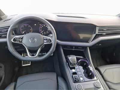 VW Touareg R-LINE (2024) - Photo 2