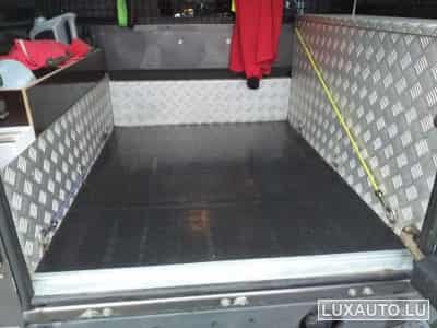 Land-Rover Defender (2005) - Photo 10