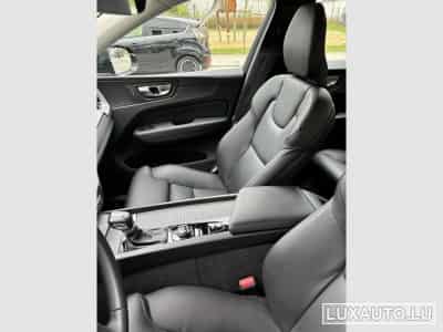 Volvo XC60 MOMENTUM D4 GEARTRONIC 190 CH (2019) - Photo 10