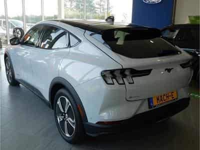Ford Mustang Mach-E Base 72kWh Standard Range LFP 269ch/198kW - A1 (2025) - Photo 3