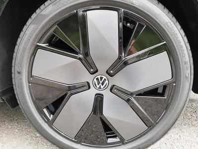 VW Passat Variant 2.0 TDI 142 kW 4Motion R-Line (2026) - Photo 4