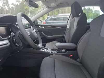 Skoda Octavia Business 1.5 TSI mHEV 7-Gang-DSG (2025) - Photo 5