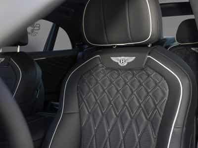 Bentley Flying Spur Azure V8 (2025) - Photo 9