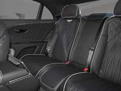 Bentley Flying Spur Azure V8 (2025) - Photo 7