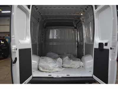 Opel Movano 2.2Turbo 140cv M6 L2H2 (2023) - Photo 6