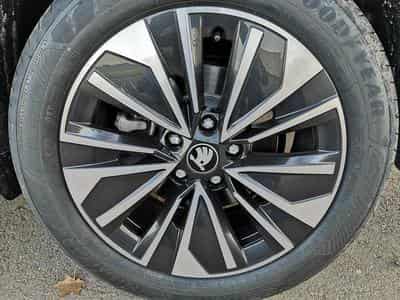 Skoda Superb 2.0 TDI 142kW 4x4 Selection (2025) - Photo 4