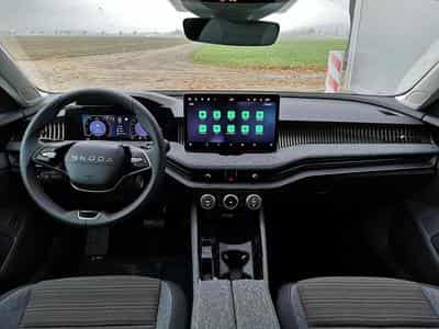 Skoda Superb 2.0 TDI 142kW 4x4 Selection (2025) - Photo 6