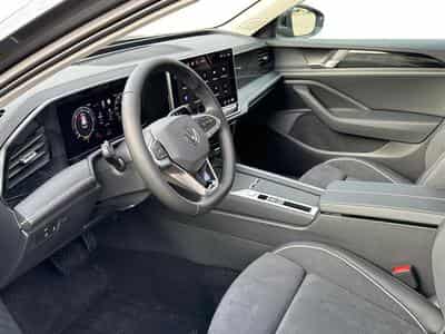 VW Passat Variant Business (2025) - Photo 7