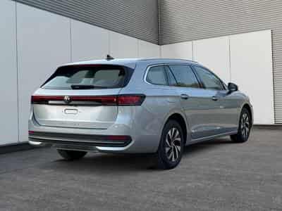 VW Passat Variant Business (2025) - Photo 3