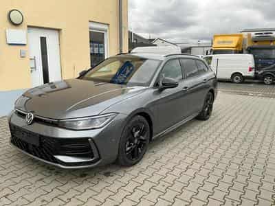 VW Passat Variant R-Line 4WD (2026) - Photo 1