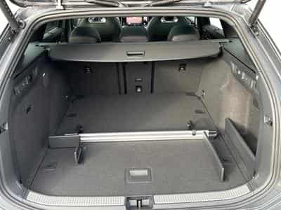 VW Passat Variant R-Line (2026) - Photo 11