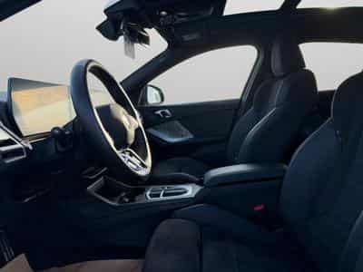 BMW 120 I Pack M / Panoramique / Essence (2025) - Photo 9