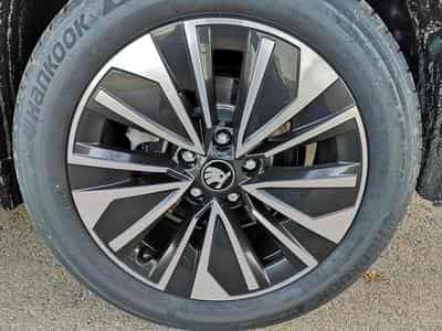 Skoda Superb 2.0 TDI 142kW 4x4 Selection (2025) - Photo 4