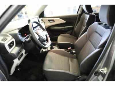 Suzuki Swift GL+ (2025) - Photo 4