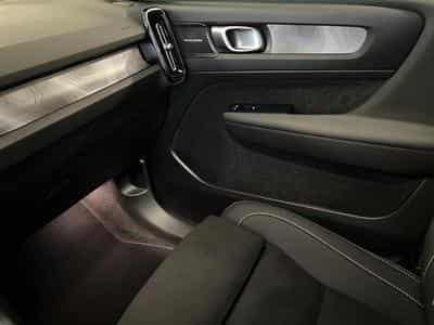 Volvo EX40 Black Edition Plus (2024) - Photo 11