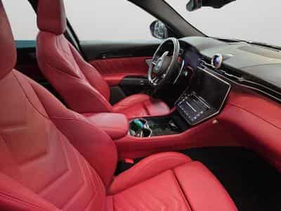 Maserati Grecale Modena 2.0 Turbo MHEV AWD / Essence (2023) - Photo 10