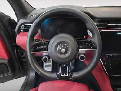 Maserati Grecale Modena 2.0 Turbo MHEV AWD / Essence (2023) - Photo 14